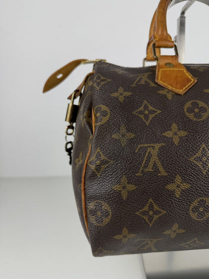 Vintage Louis Vuitton monogram speedy 25