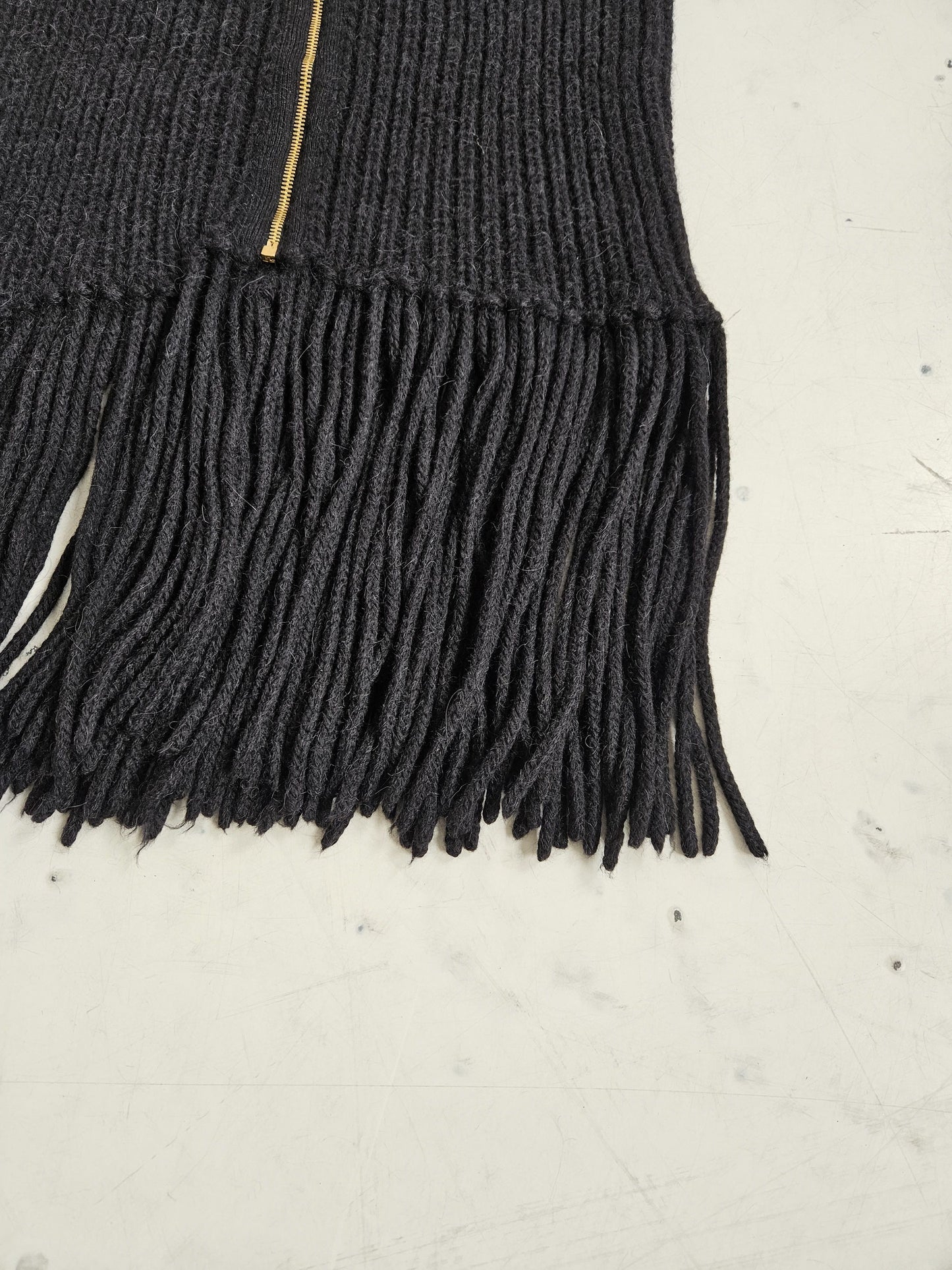 Gucci front zip fringed knit top/ skirt