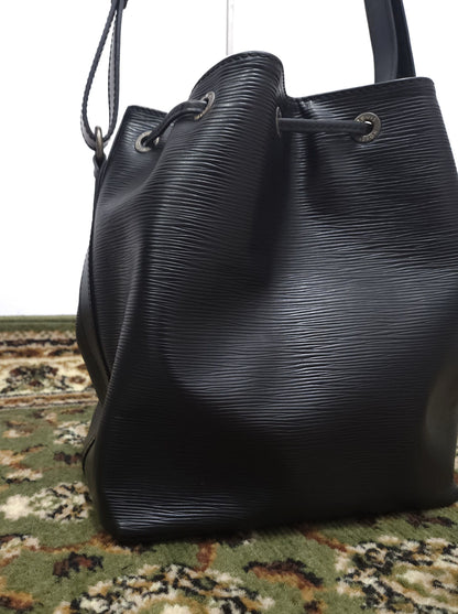 Vtg 80s Louis Vuitton epi leather petit noe bucket bag