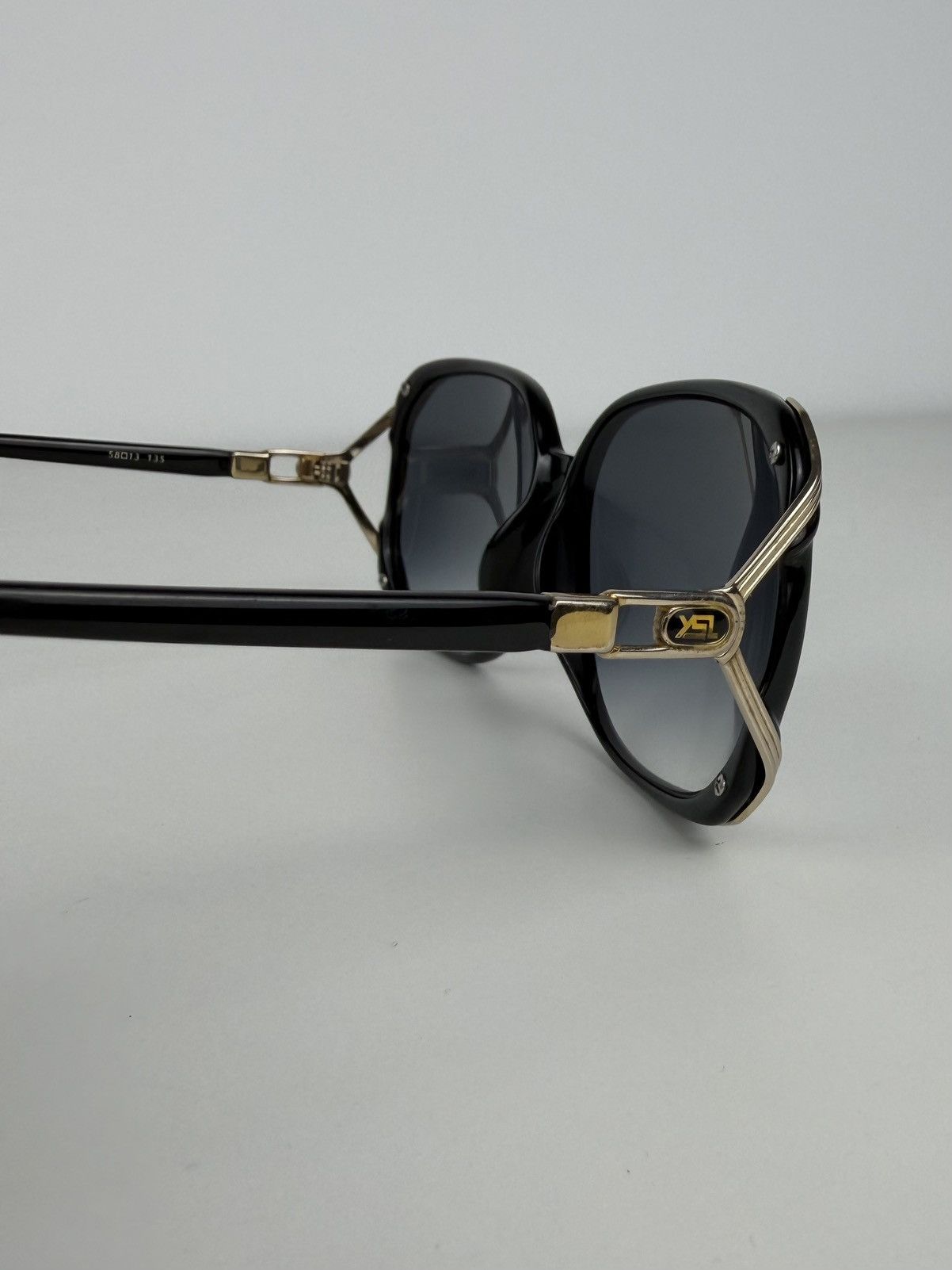 Vintage 80s Yves Saint Laurent 30-8521 oversized sunglasses