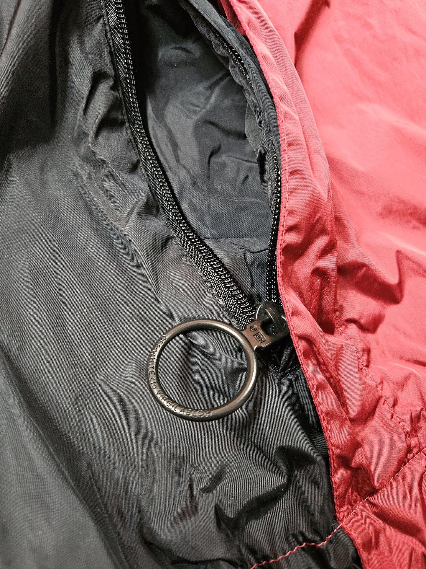 Off-white SS2020 removable sleeve river trail track top