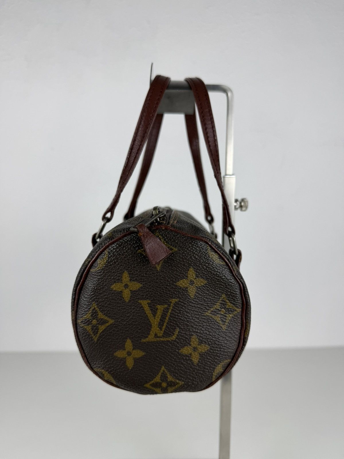 Vintage Louis Vuitton monogram papillon 22