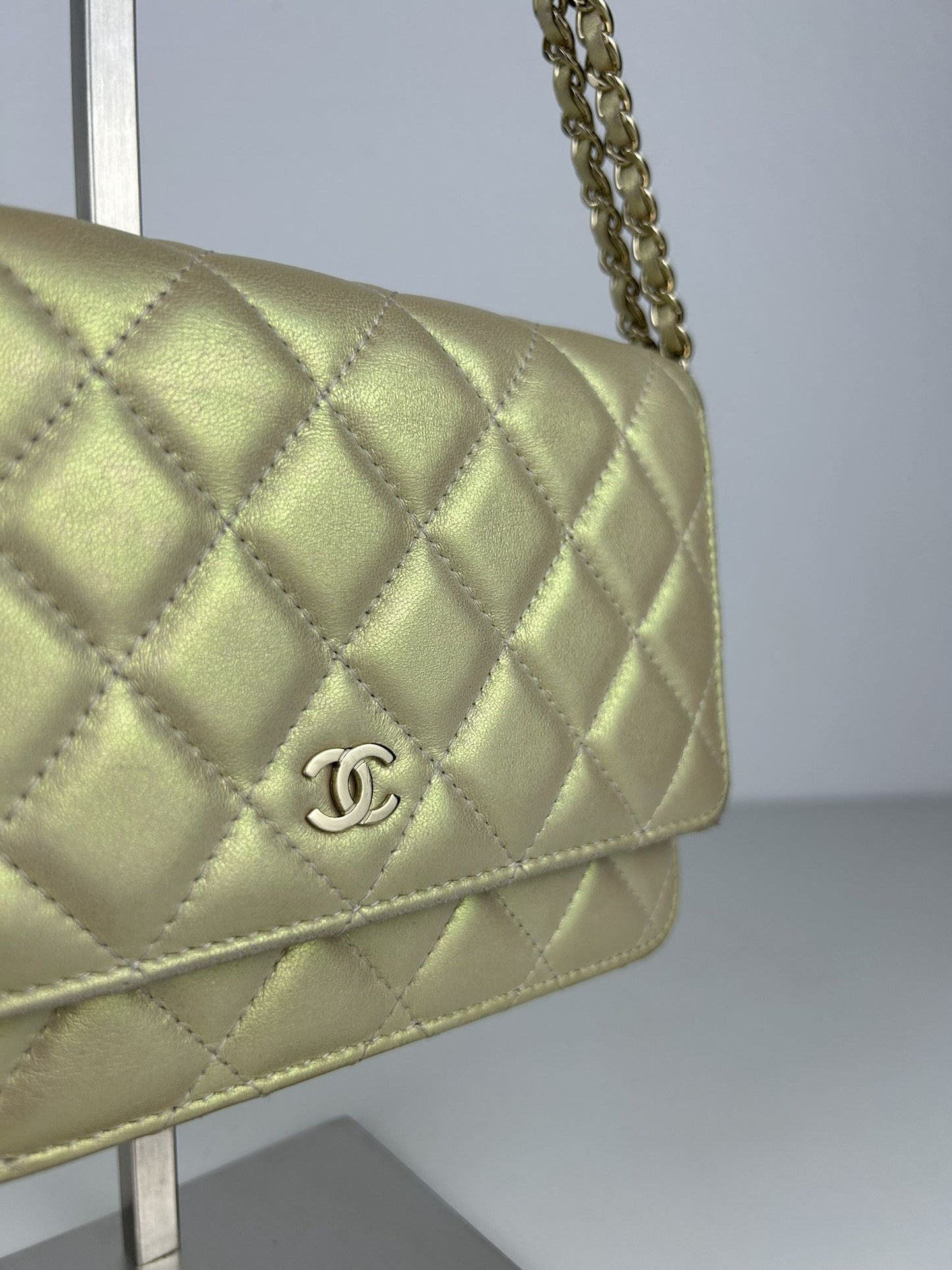 2020 Chanel gold metallic matelasse wallet on chain
