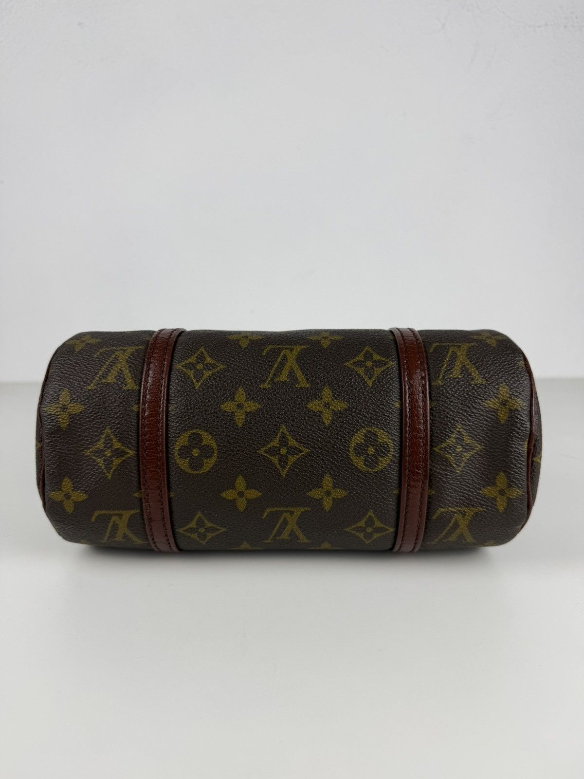 Vintage Louis Vuitton monogram papillon 22