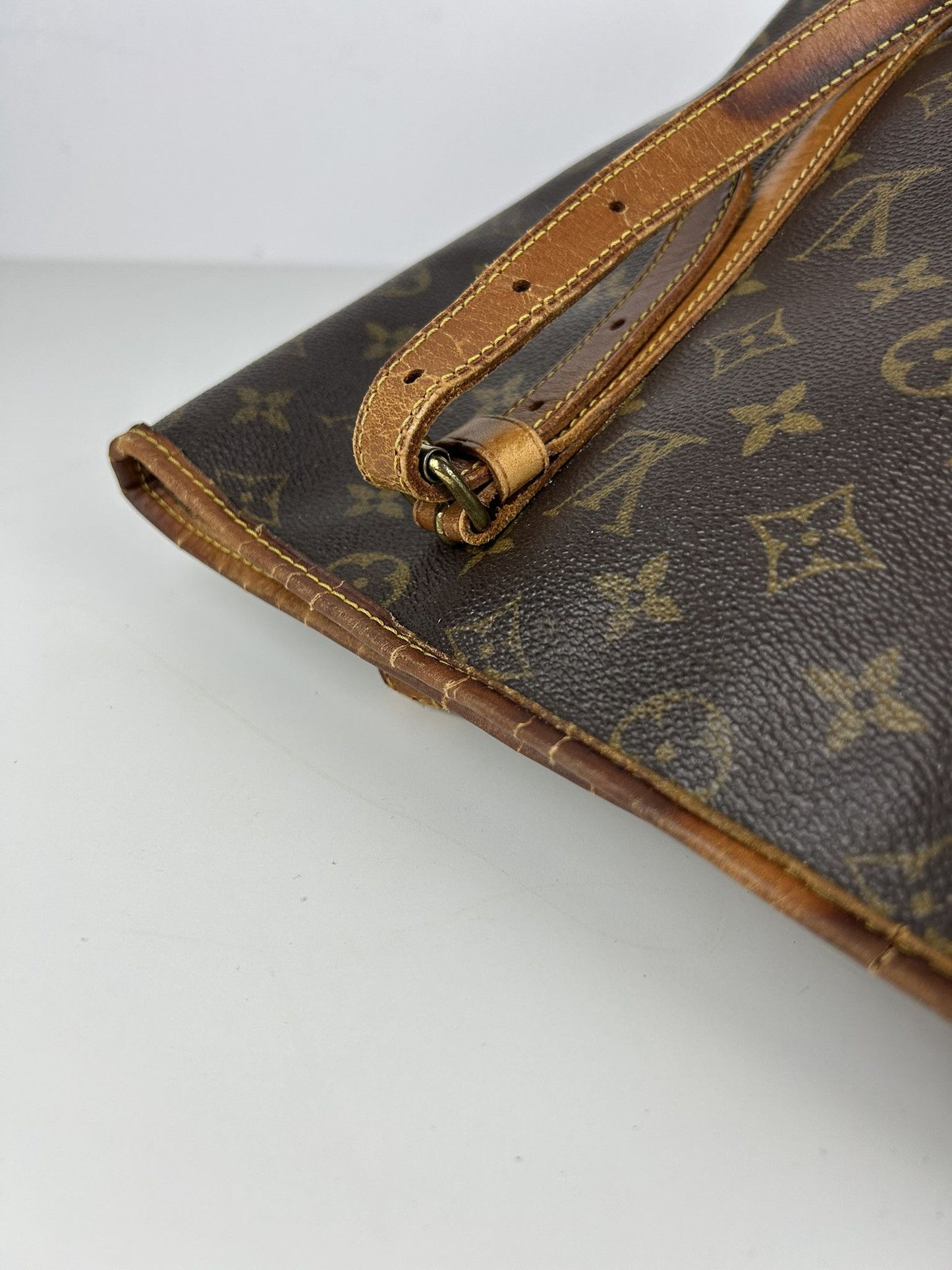 Vintage Louis Vuitton monogram bucket GM handbag