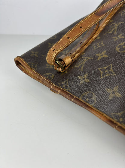 Vintage Louis Vuitton monogram bucket GM handbag