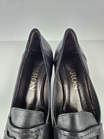 Vintage long toe leather heels