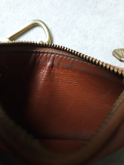 Vintage Louis Vuitton epi leather pochette cle