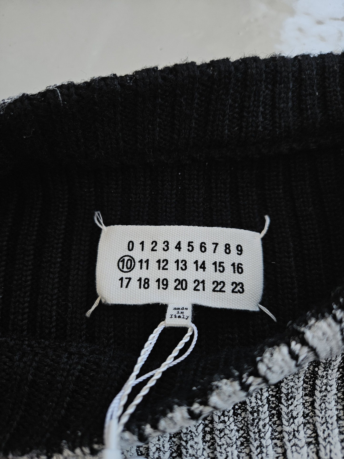 AW2018 Maison Margiela handpainted ribbed sweater
