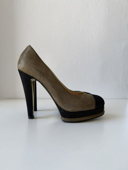 Chanel CC logo metallic brush leather pumps