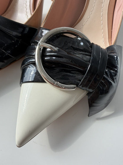 Dior patent leather buckled pointed toe pumps with bow