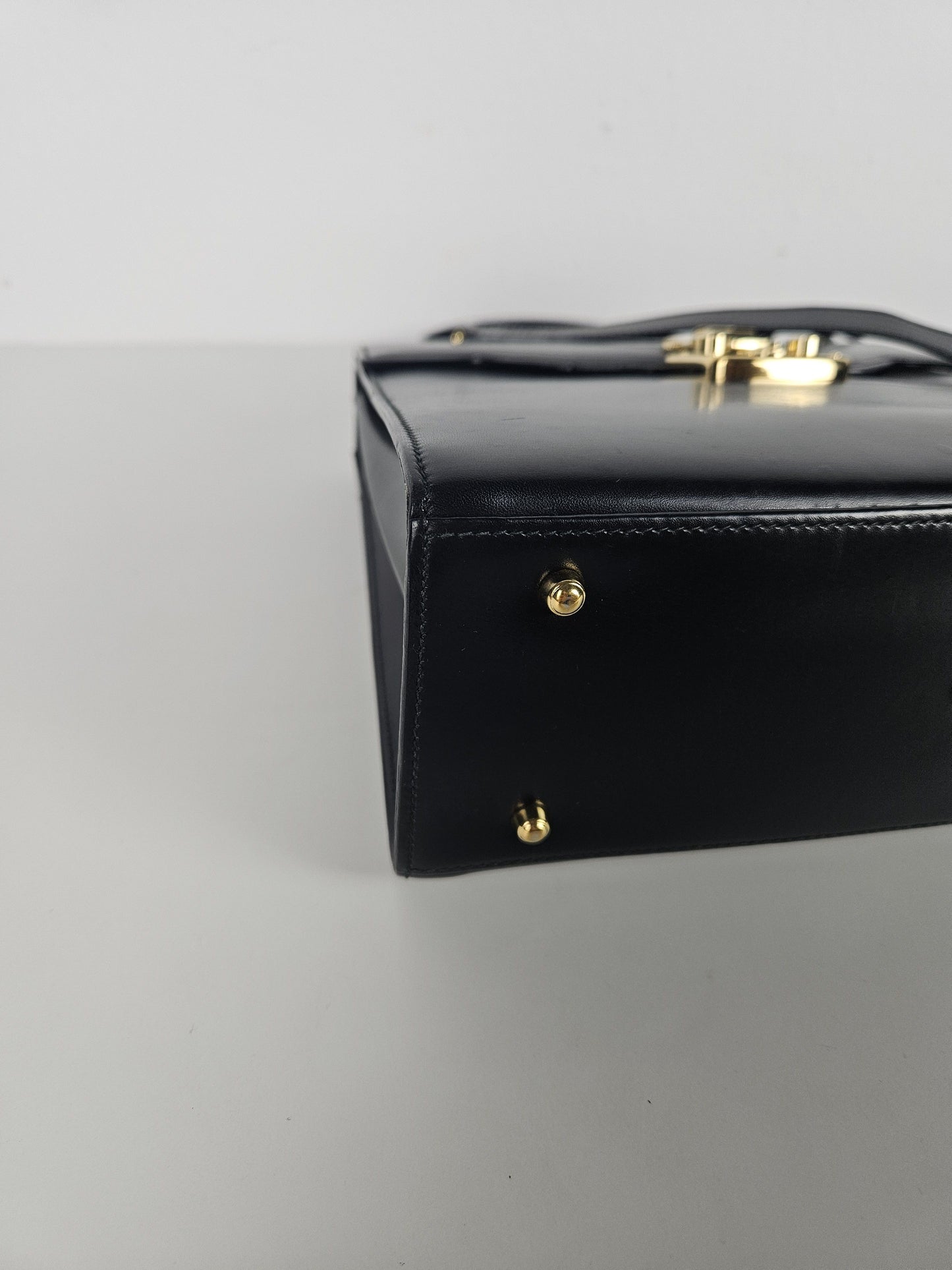 Vintage 80s Gucci lady lock box leather handbag