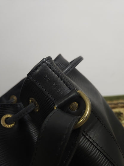 Vtg 80s Louis Vuitton epi leather petit noe bucket bag