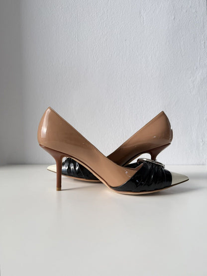 Dior patent leather buckled pointed toe pumps with bow