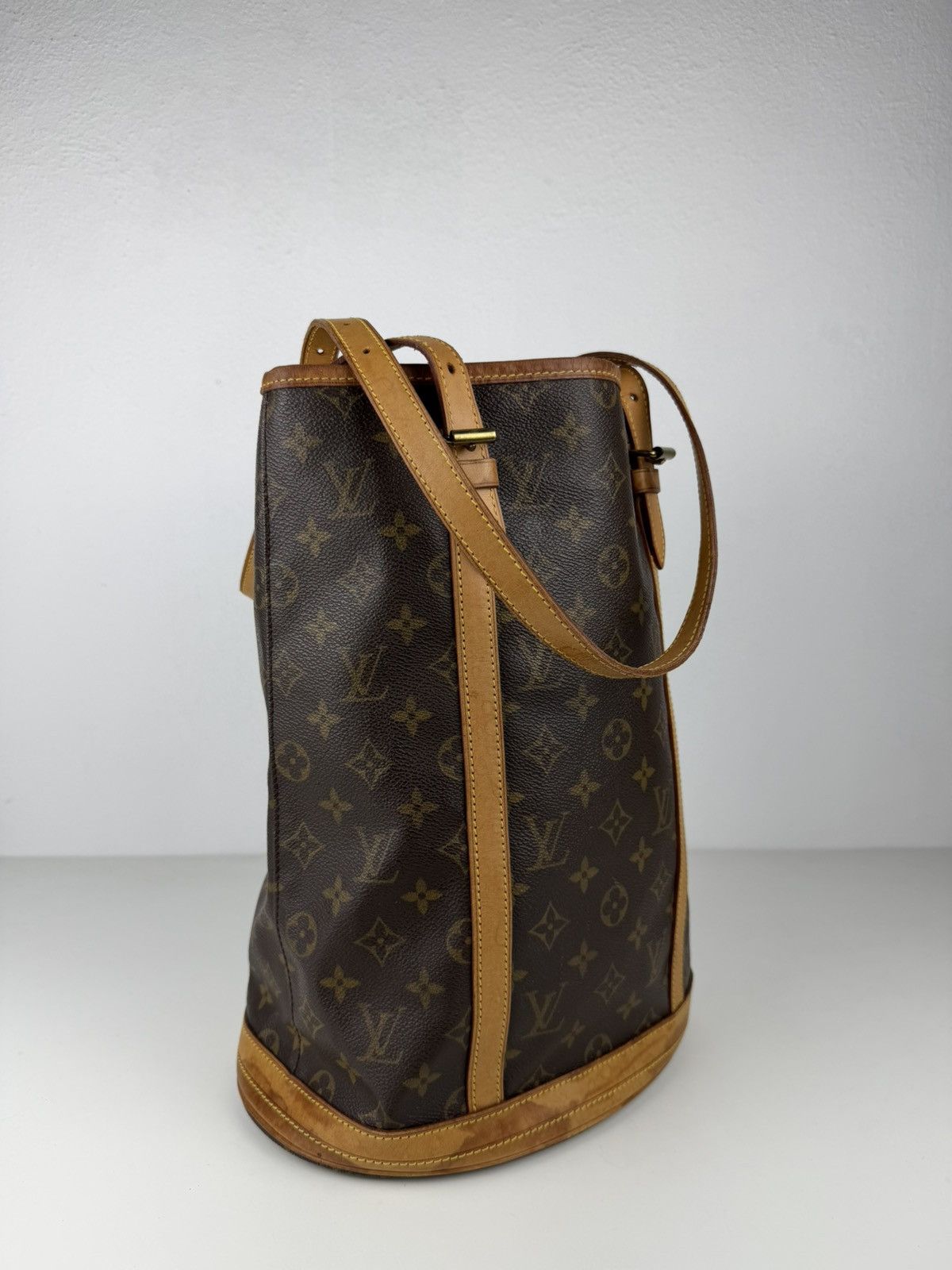 Vintage Louis Vuitton monogram bucket GM