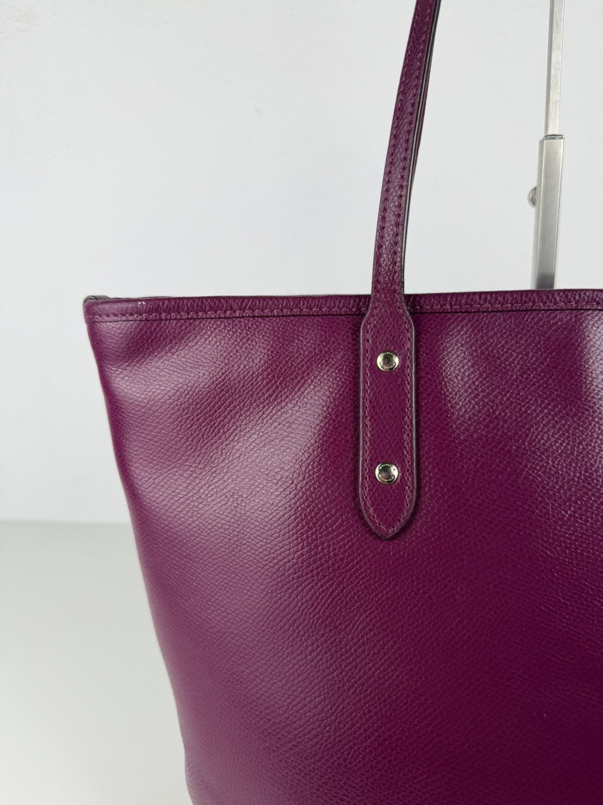 Coach crossgrain leather city tote fuchsia
