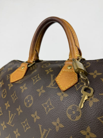 Louis Vuitton monogram speedy 30