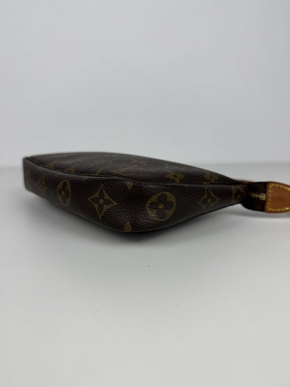 Louis Vuitton monogram pochette accessoires