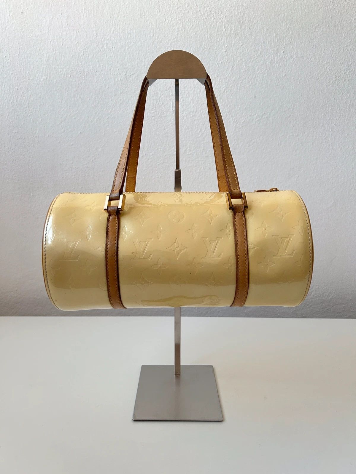 Louis Vuitton Bedford vernis monogram patent leather handbag
