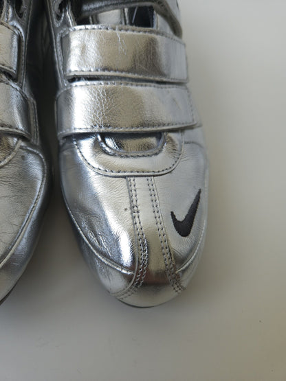 Vintage y2k nike fixed speed V silver