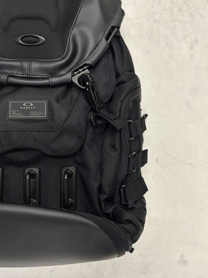 Oakley kitchen sink backpack stealth black