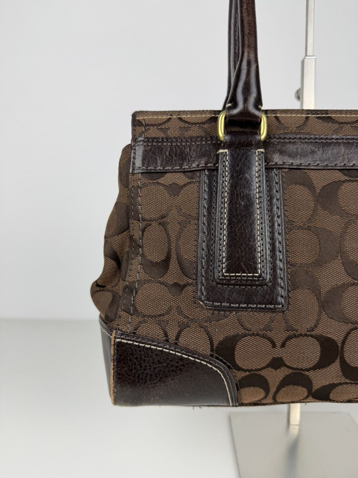 Coach hamptons carryall signature tote with flower charm