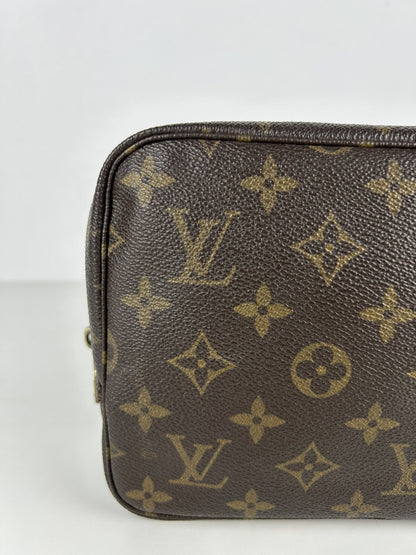 Vintage 80s Louis Vuitton monogram trousse 23 toiletry bag