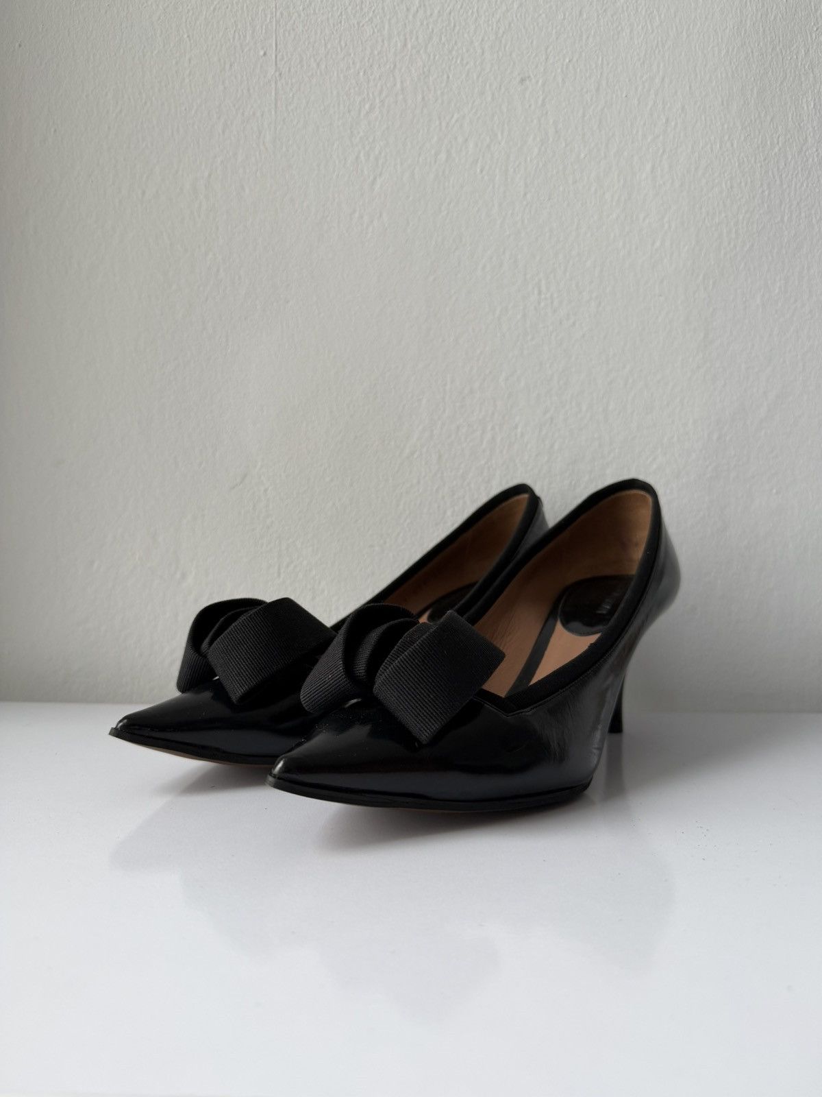 2011 Giorgio Armani smooth leather pointed toe pumps