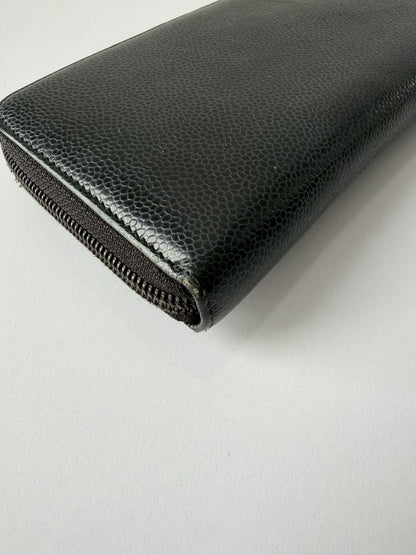 2011-2012 Chanel caviar leather CC logo zip wallet