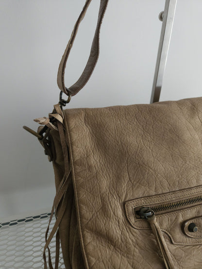 Balenciaga the folk messenger bag