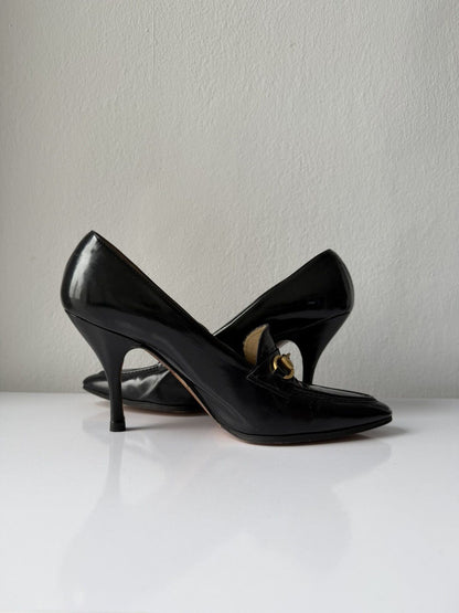 Vintage Gucci horsebit pointed toe patent leather pumps