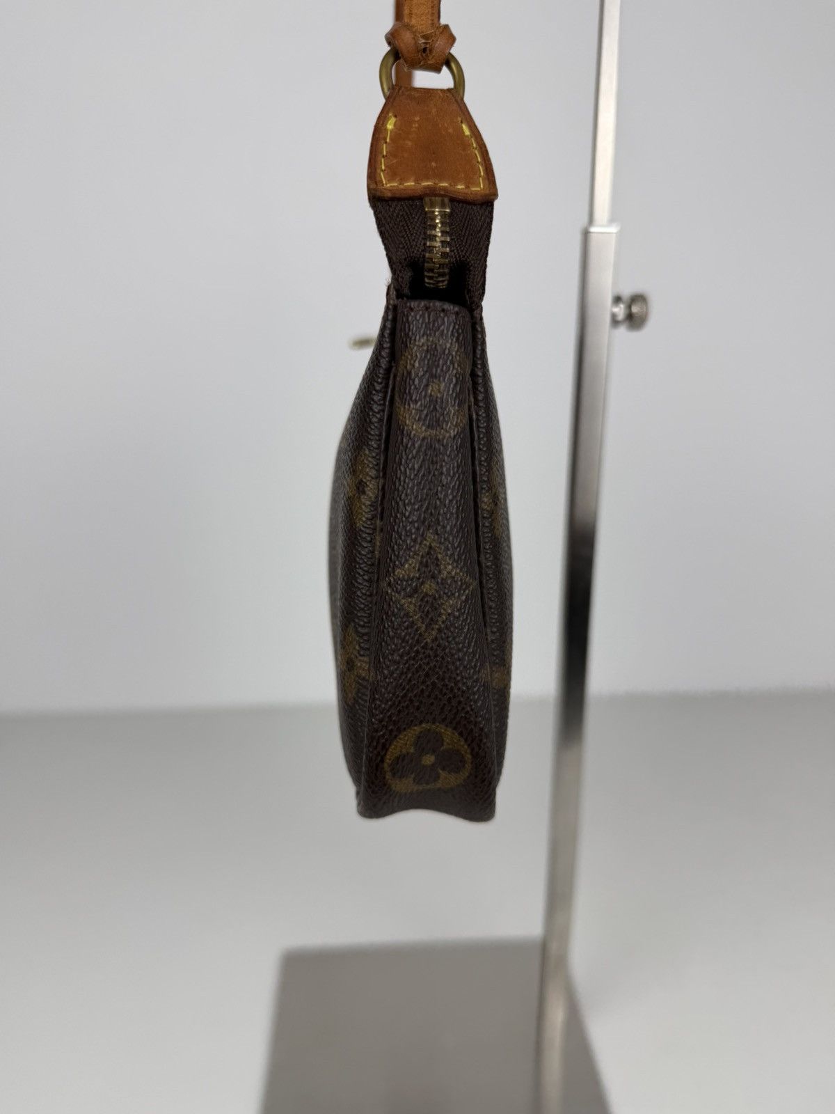 Louis Vuitton monogram pochette accessoires