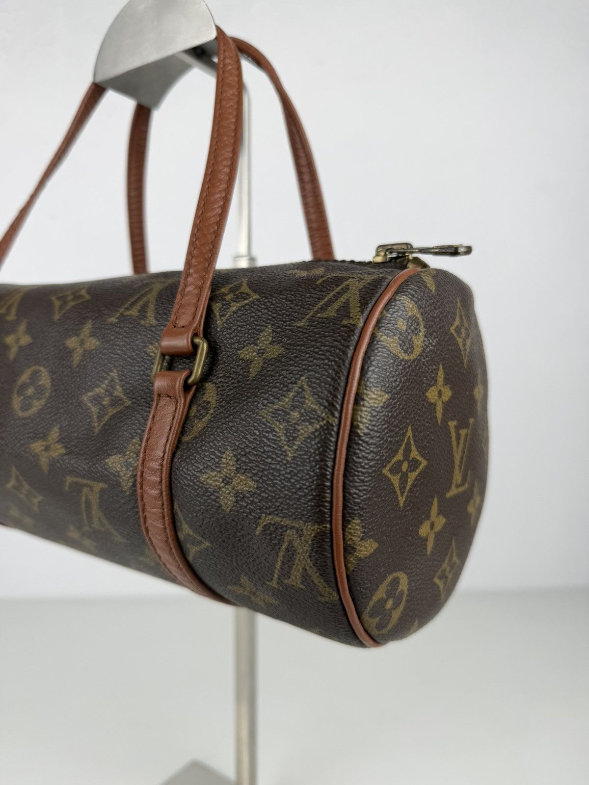 Vintage 80s Louis Vuitton monogram papillon 26