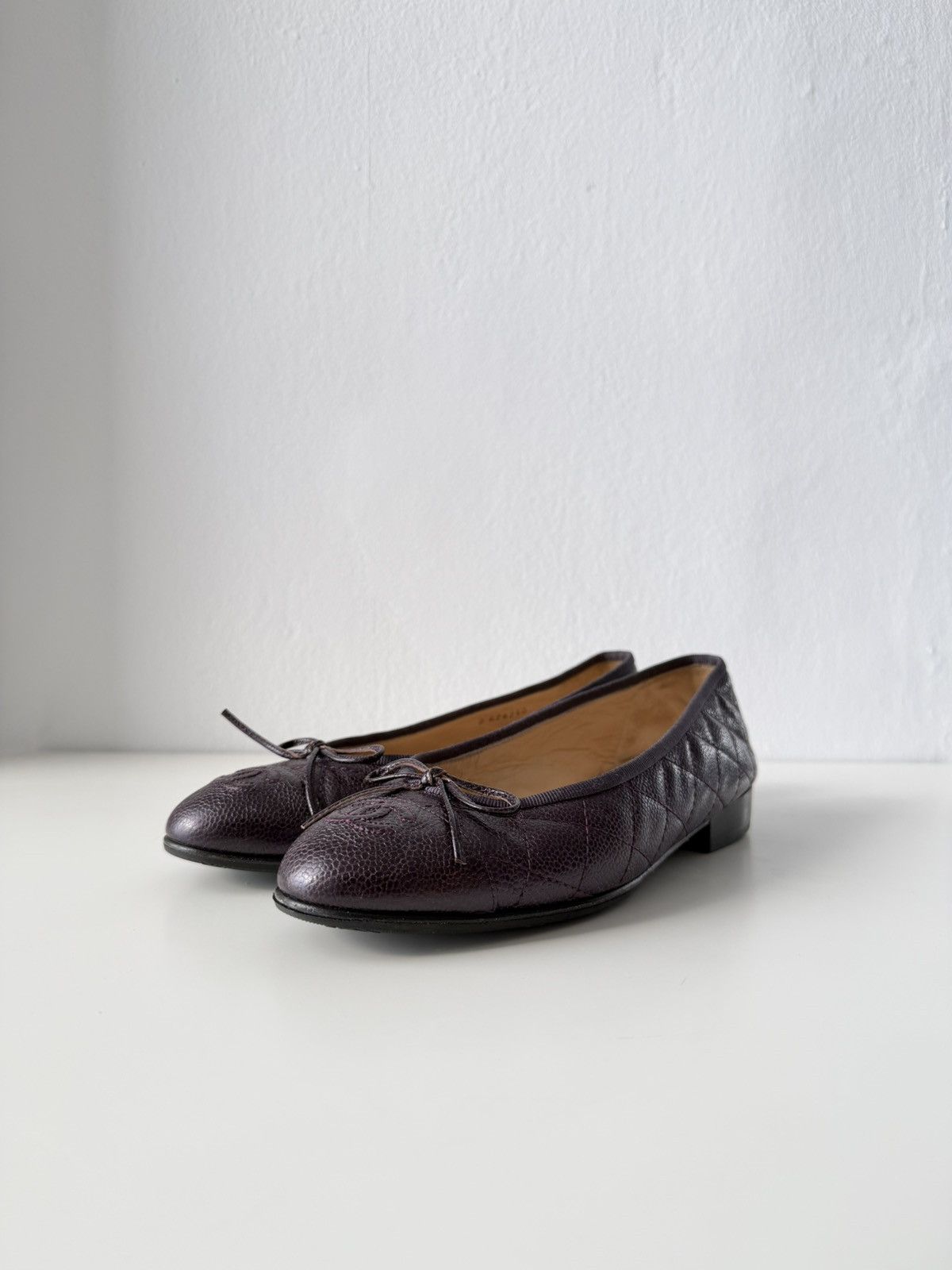 Vintage Chanel ribbon CC logo ballet flats
