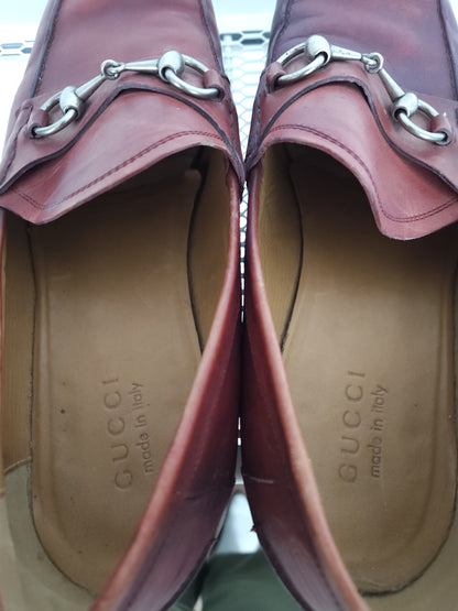 Gucci leather horsebit loafers in distressed red