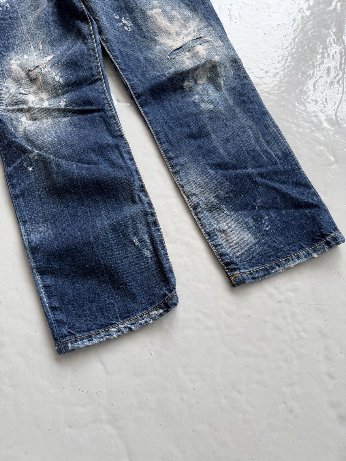 Dsquared2 distressed cool girl cropped jean