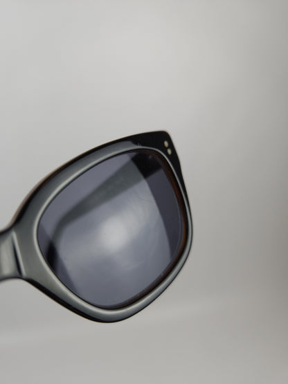 Gucci GG1135/S wayfarer type sunglasses