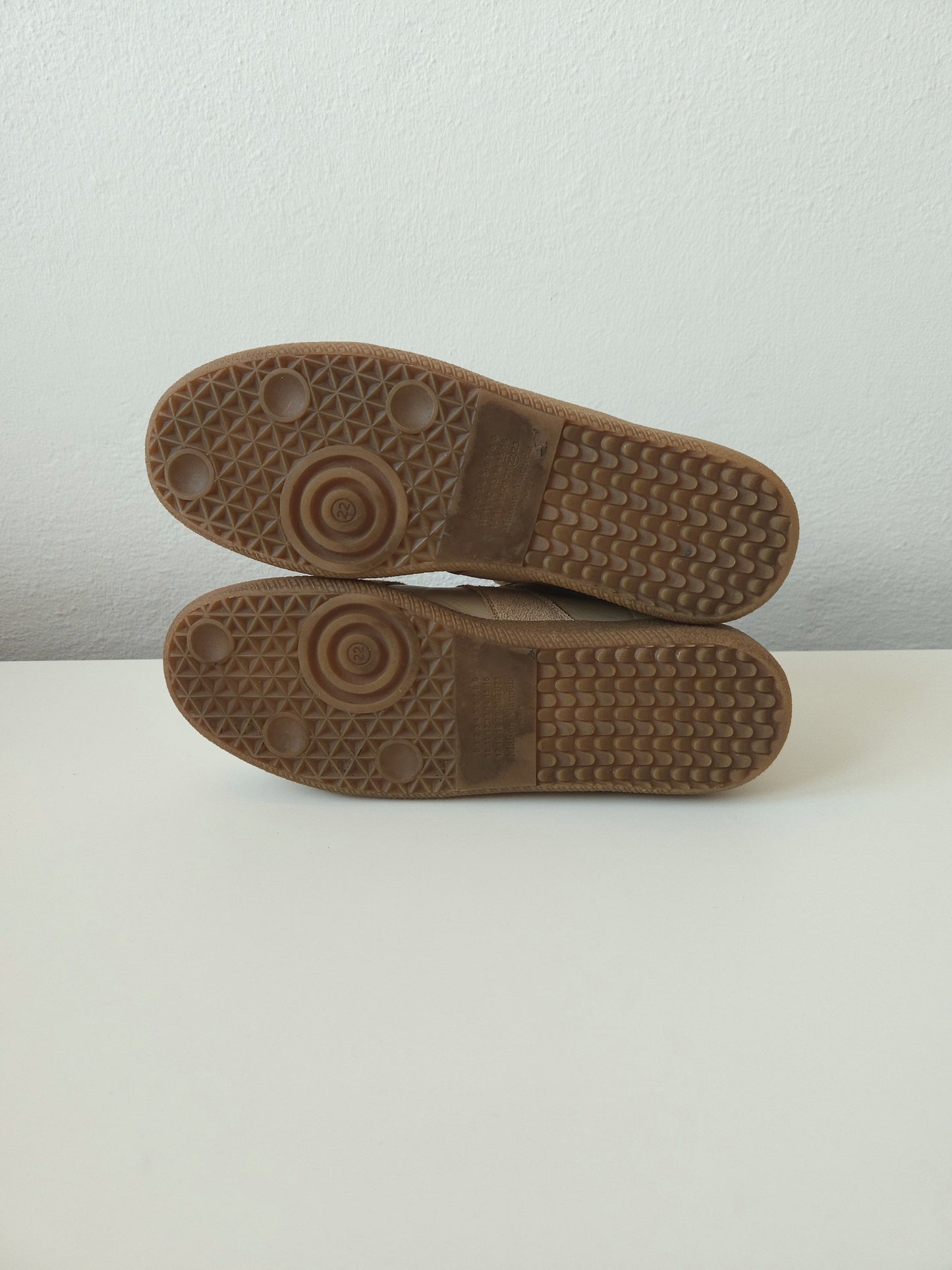 Maison Margiela replica sneakers in dusty pink/ beige