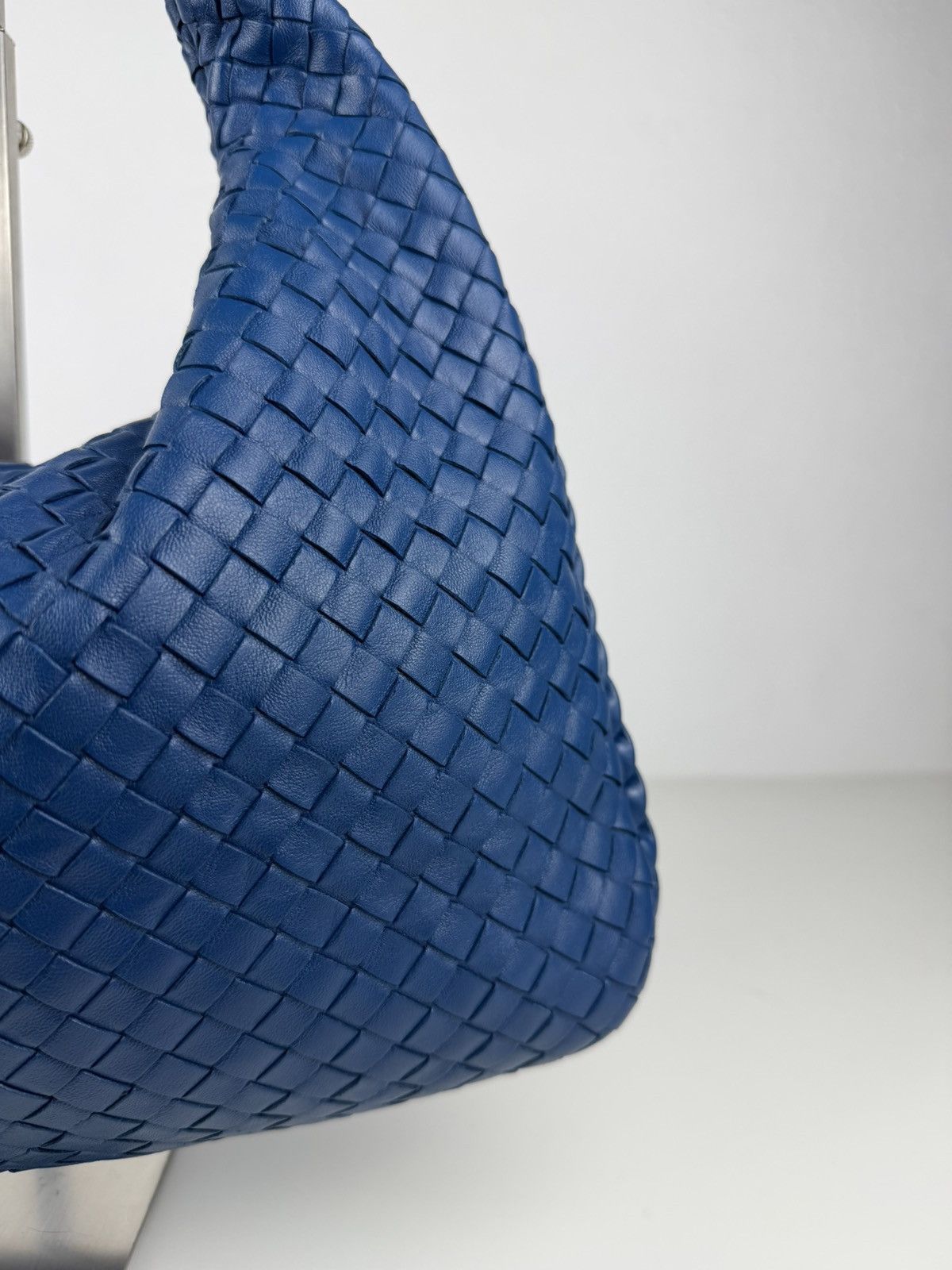 Bottega Veneta intrecciato hobo medium size