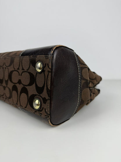 Coach hamptons carryall signature tote with flower charm