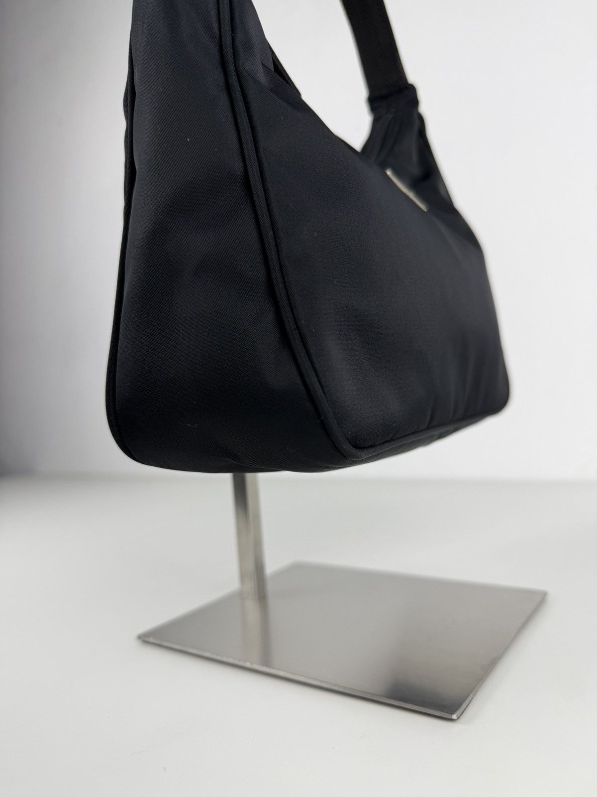 Vintage prada tessuto nylon triangle logo mini hobo bag
