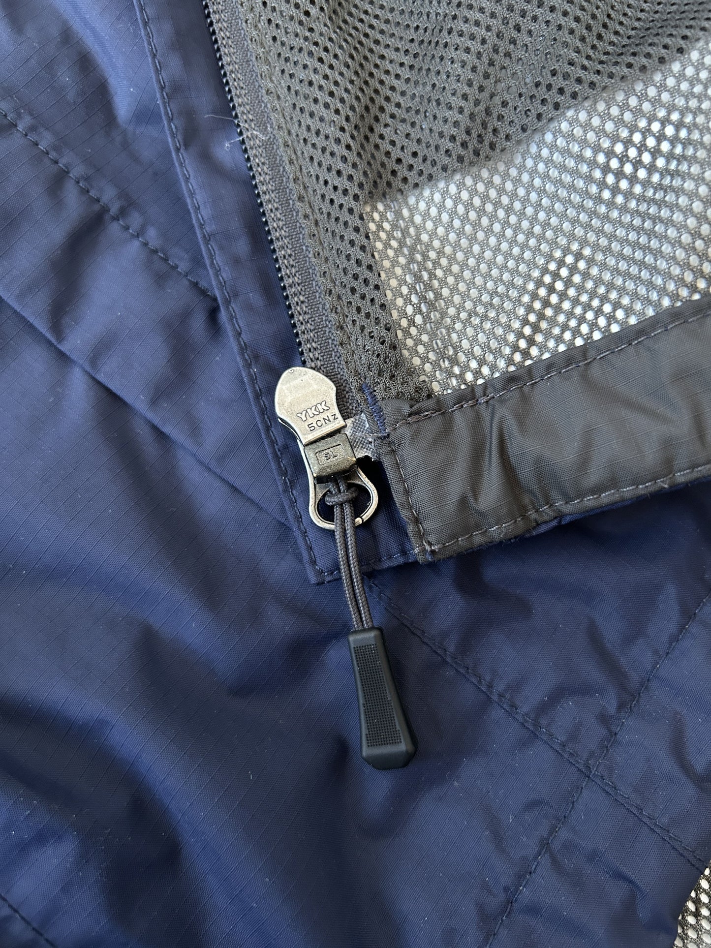 The north face hyvent membrane hooded shell rain jacket