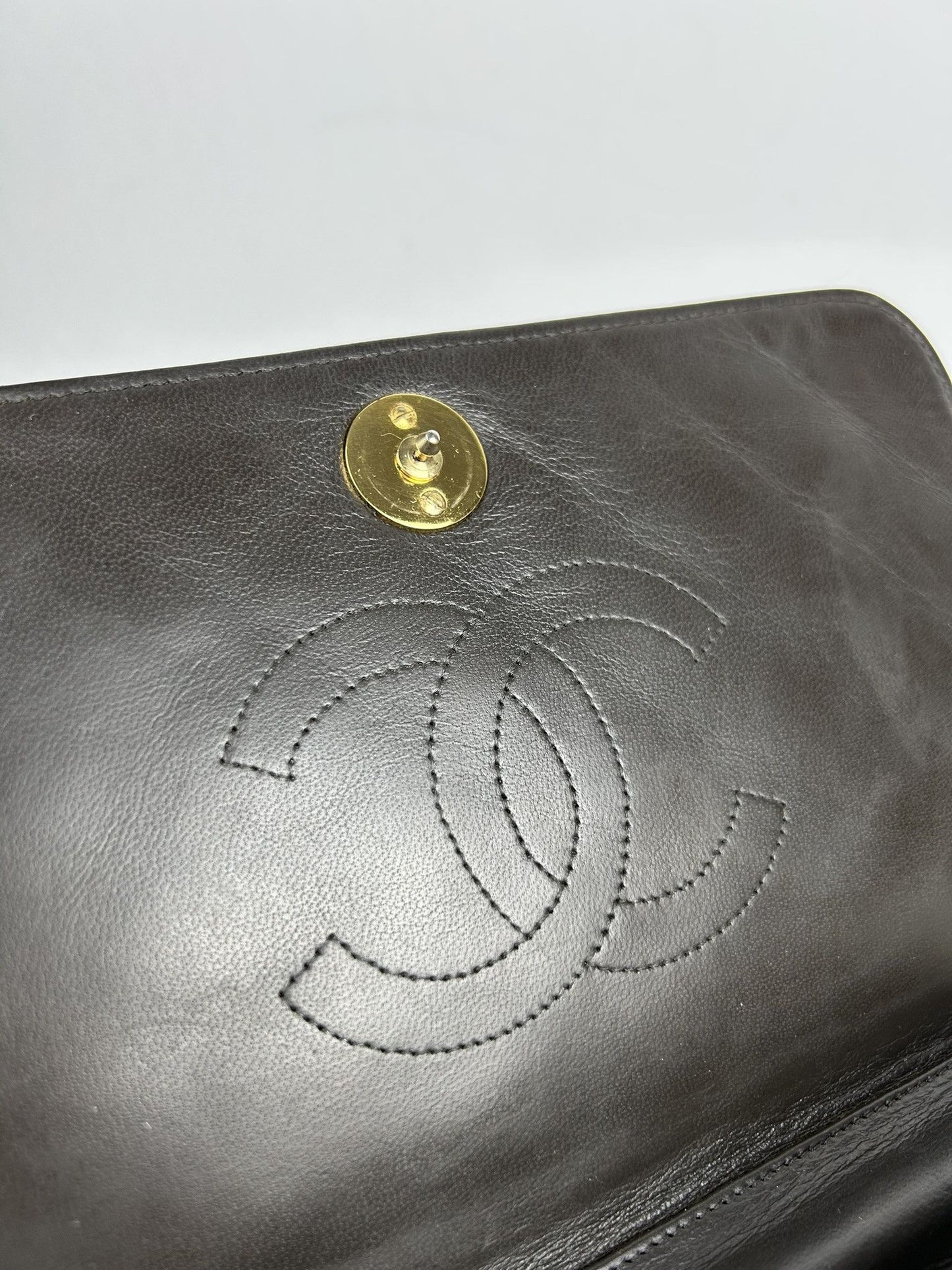 Vintage Chanel timeless/ classique in matelasse quilted lambskin