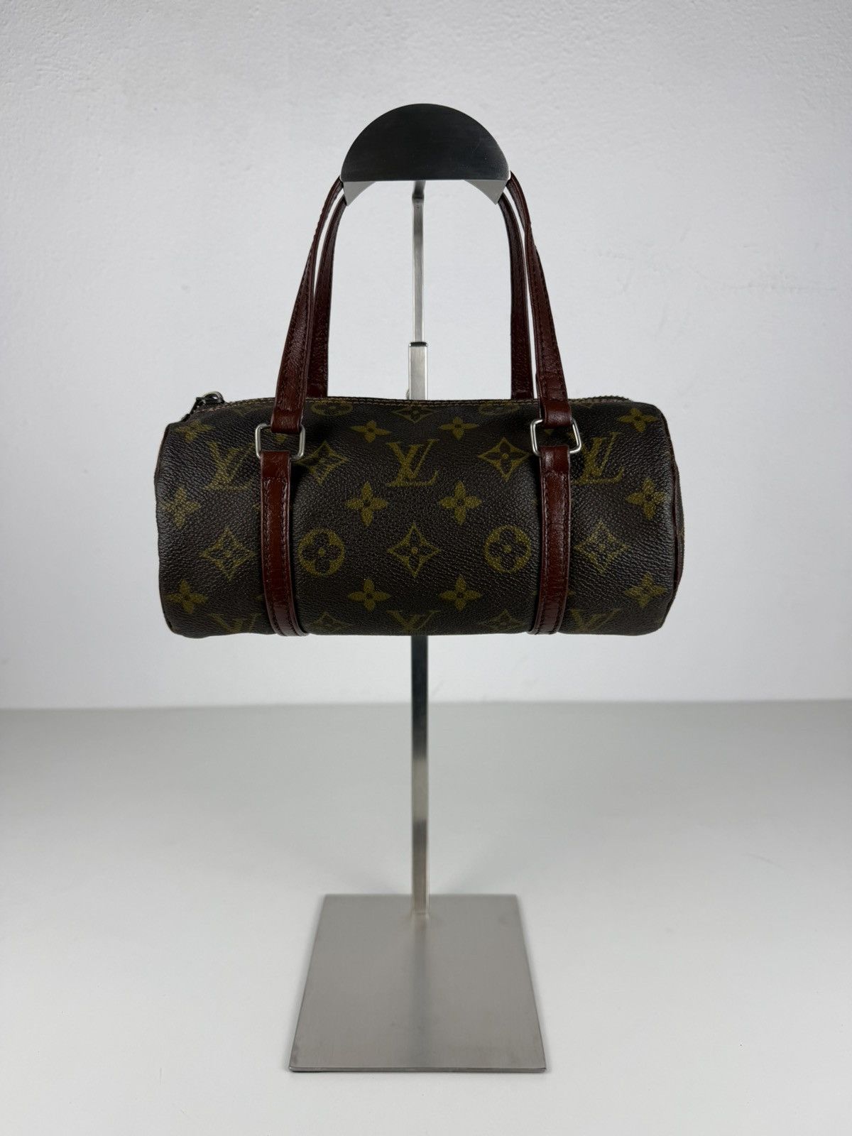 Vintage Louis Vuitton monogram papillon 22