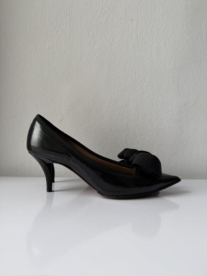 2011 Giorgio Armani smooth leather pointed toe pumps