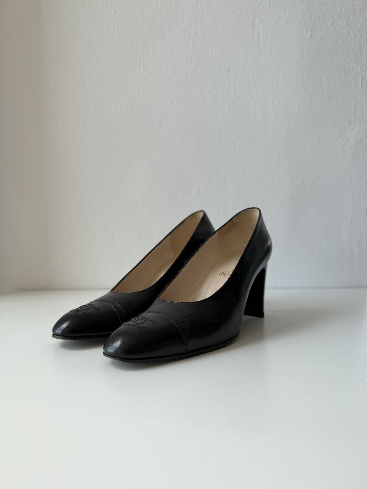 Vintage chanel CC logo block heels