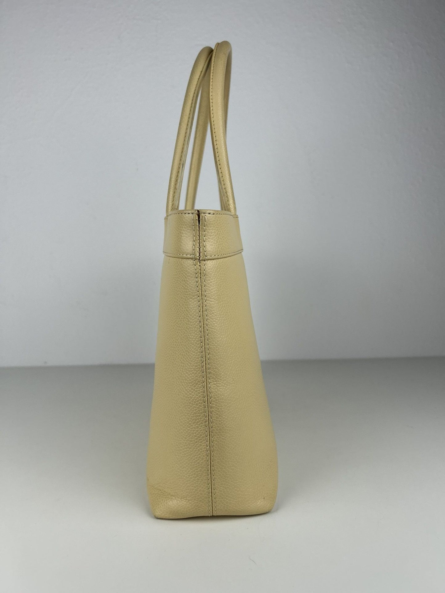2004-2005 Chanel coco mark caviar open tote bag in buttery
