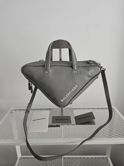 AW2017 Balenciaga triangle duffle bag M