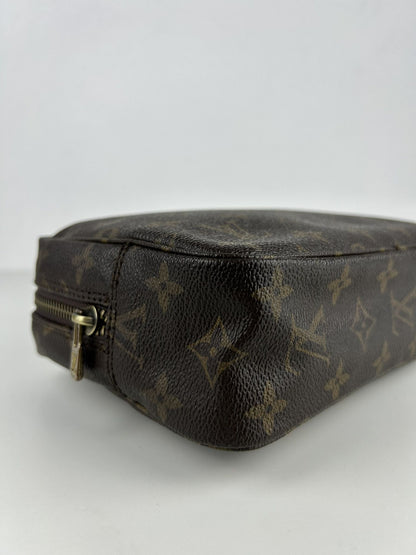 Vintage 80s Louis Vuitton monogram trousse 23 toiletry bag