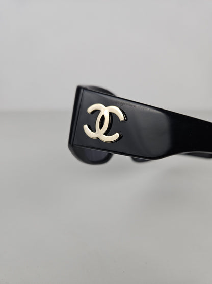 Vintage 90s Chanel 0004 10 oversized CC logo sunglasses